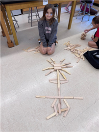 Children with blocks thumbnail266789